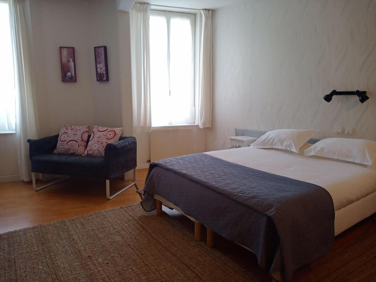 Les Chenes Chambres D'Hote Châtel-Guyon Екстериор снимка